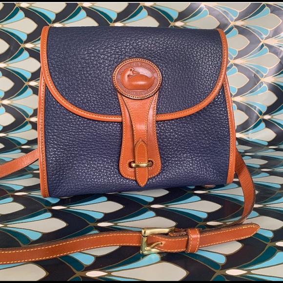 Dooney & Bourke Handbags - 💙Air Force Blue Dooney & Bourke Vintage Essex Bag